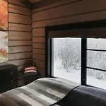 Spacious Mountain With Style In Semesterbostad