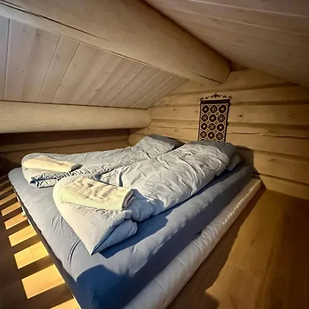 Spacious Mountain With Style In Prázdninový dům *