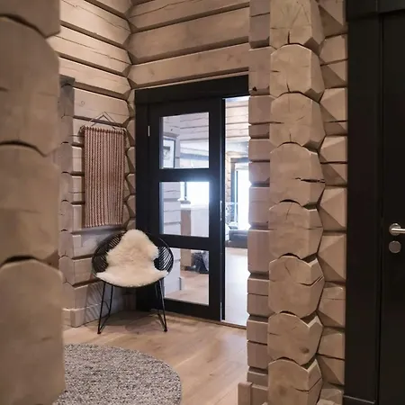 Spacious Mountain With Style In Prázdninový dům *