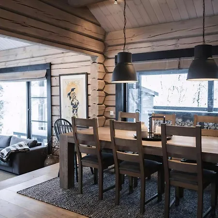 Spacious Mountain With Style In