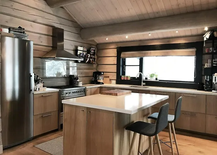 Hébergement de vacances Spacious Mountain With Style In *