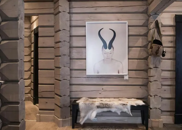 Spacious Mountain With Style In *